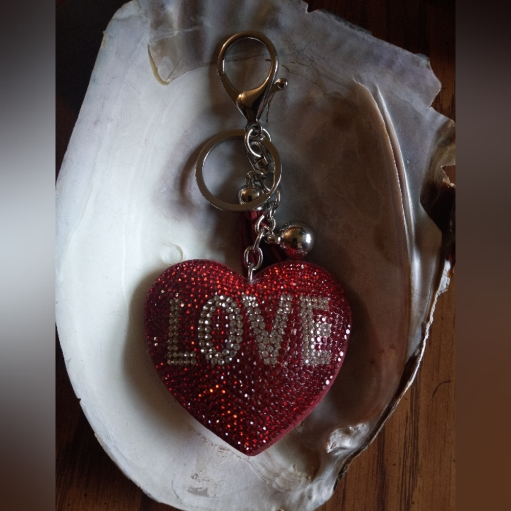 Red Heart & Rhinestone Keychain - Picture 2 of 3